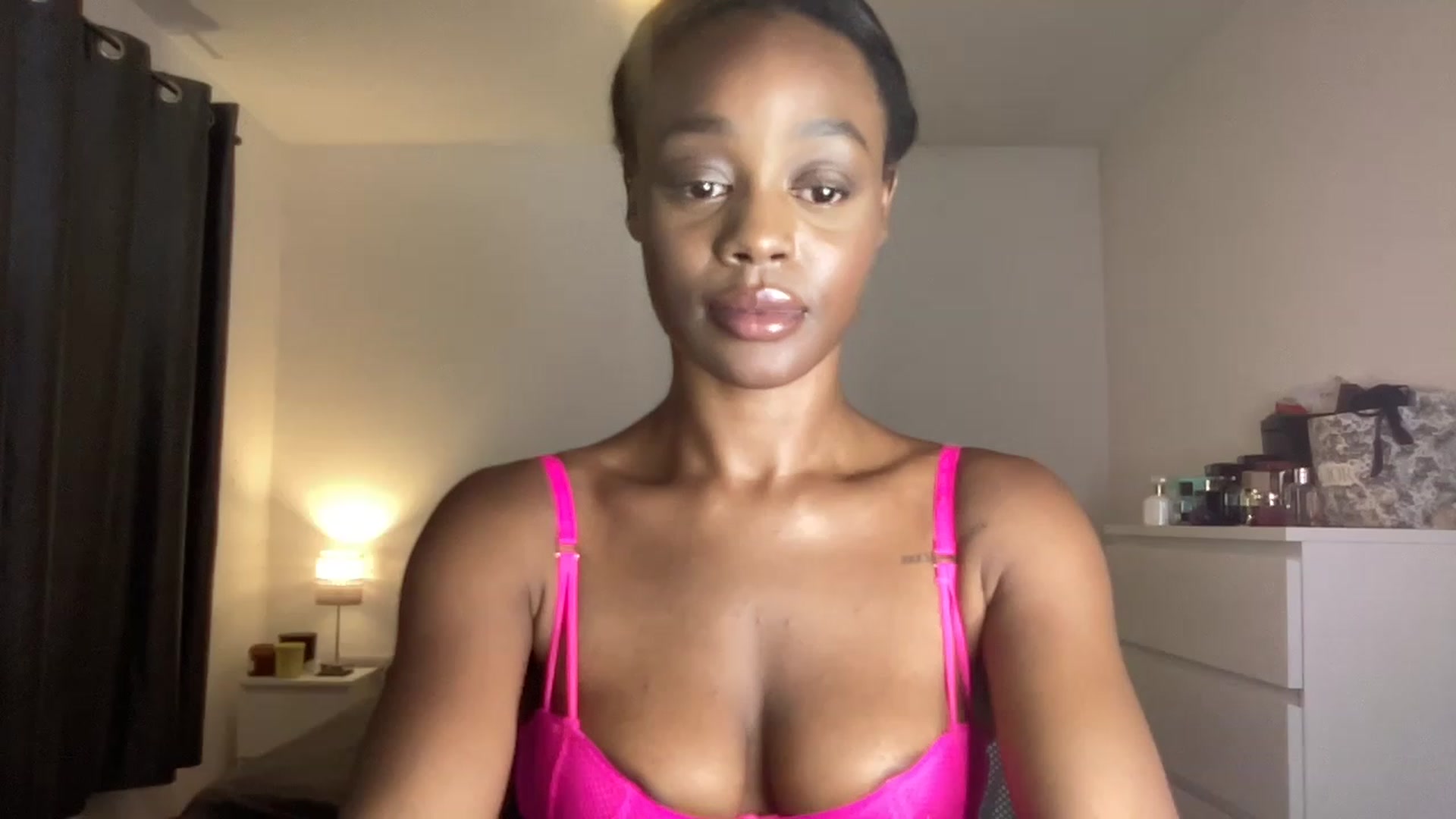 Gallery image thumbnail from SweetXEbony1's myfreecams stream on, 06/29/2023, 22:48 image 15 of 20