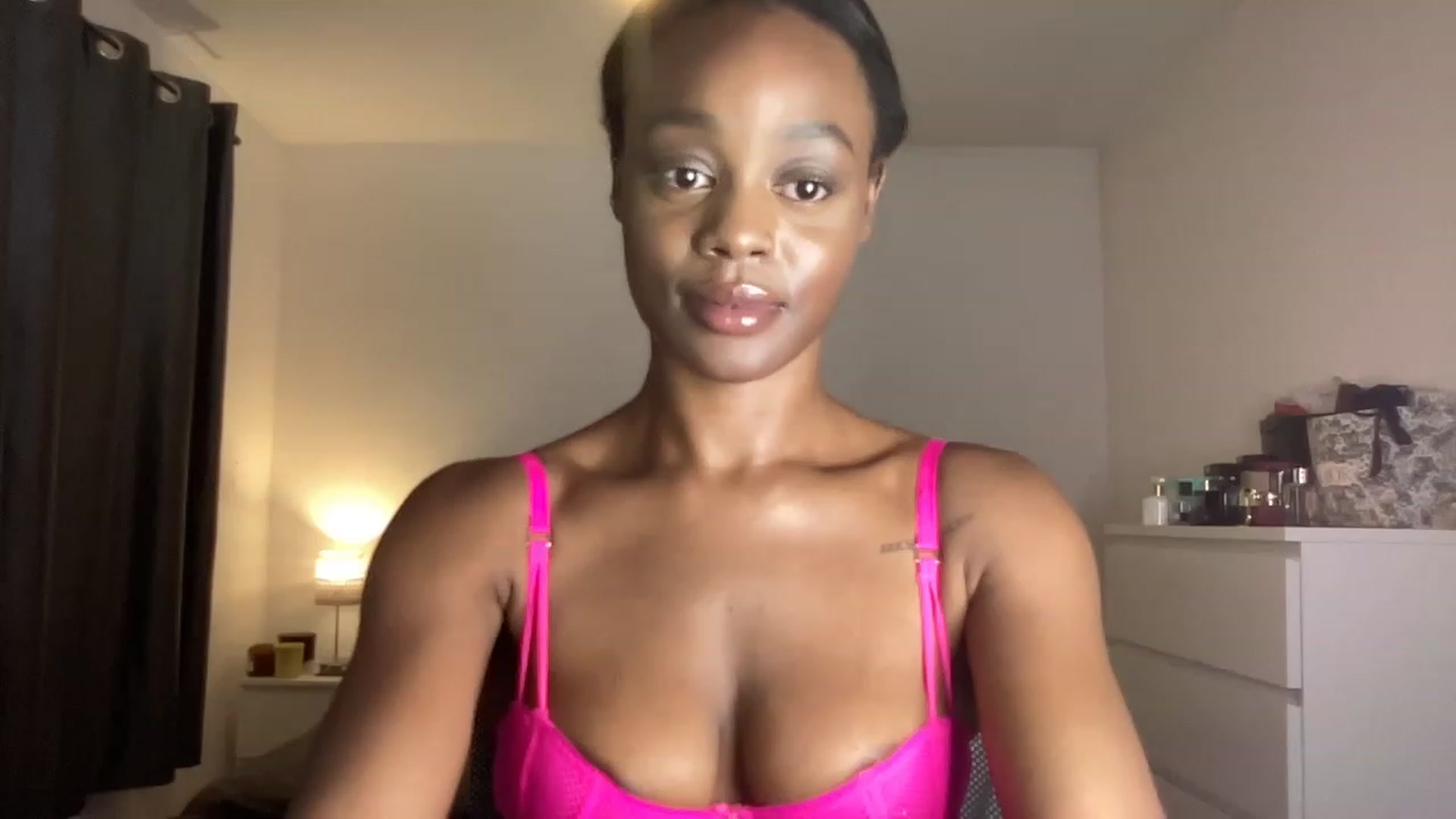 Gallery image thumbnail from SweetXEbony1's myfreecams stream on, 06/29/2023, 22:48 image 11 of 20