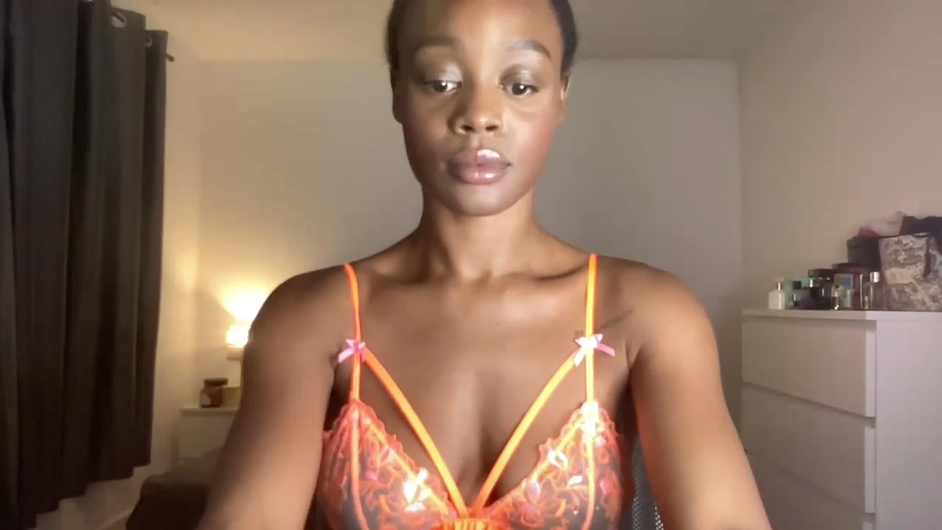 Gallery image thumbnail from SweetXEbony1's myfreecams stream on, 07/05/2023, 22:29 image 1 of 20