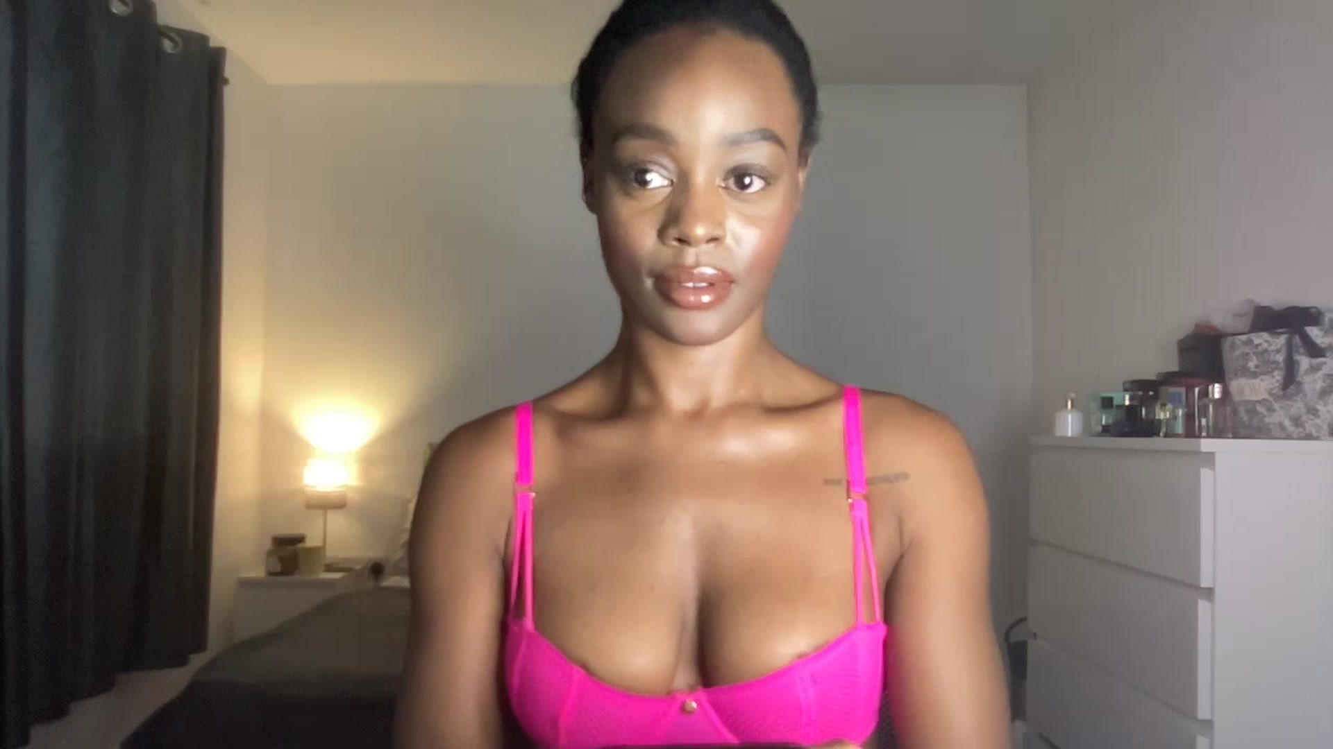 Gallery image thumbnail from SweetXEbony1's myfreecams stream on, 07/06/2023, 19:11 image 19 of 20