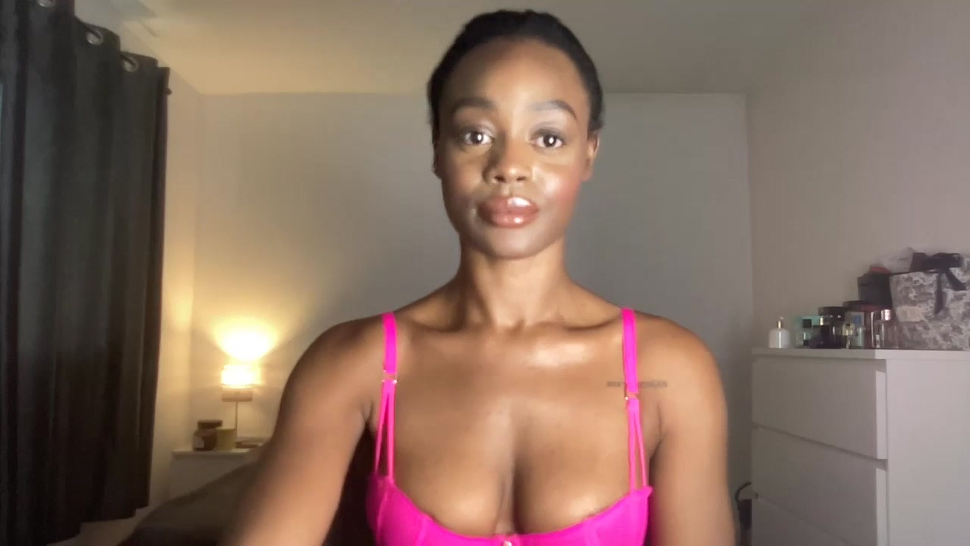 Gallery image thumbnail from SweetXEbony1's myfreecams stream on, 07/06/2023, 19:11 image 12 of 20