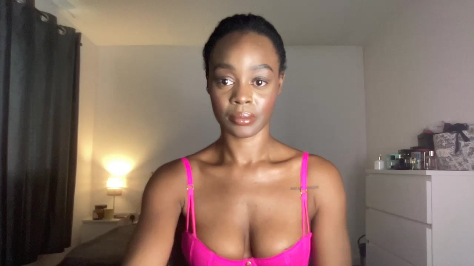 Gallery image thumbnail from SweetXEbony1's myfreecams stream on, 07/06/2023, 19:11 image 4 of 20