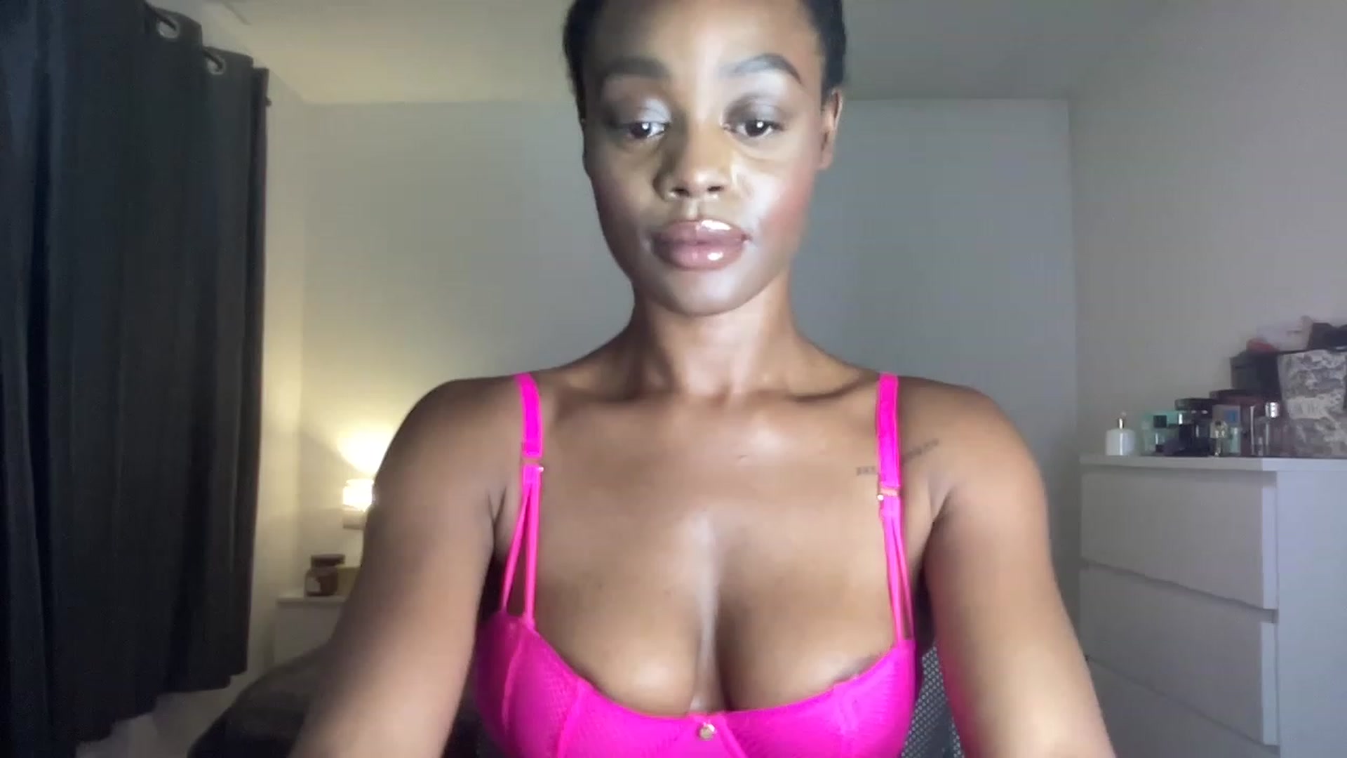 Gallery image thumbnail from SweetXEbony1's myfreecams stream on, 07/06/2023, 20:36 image 14 of 20