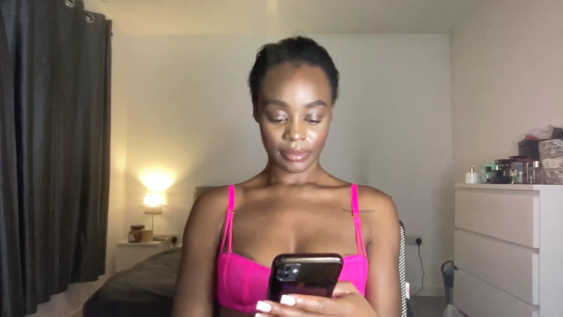 Gallery image thumbnail from SweetXEbony1's myfreecams stream on, 07/06/2023, 23:24 image 11 of 20