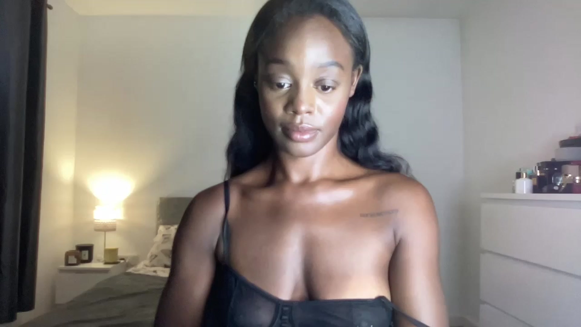 Gallery image thumbnail from SweetXEbony1's myfreecams stream on, 08/08/2023, 21:36 image 6 of 20