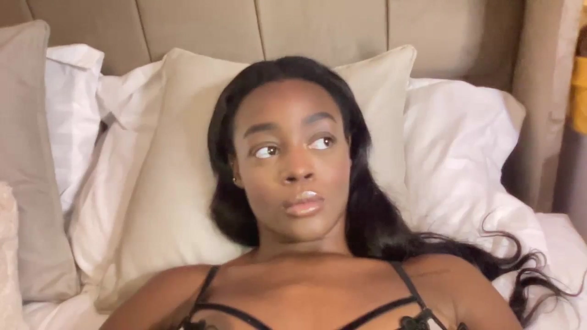 Gallery image thumbnail from SweetXEbony1's myfreecams stream on, 10/10/2023, 24:14 image 8 of 20