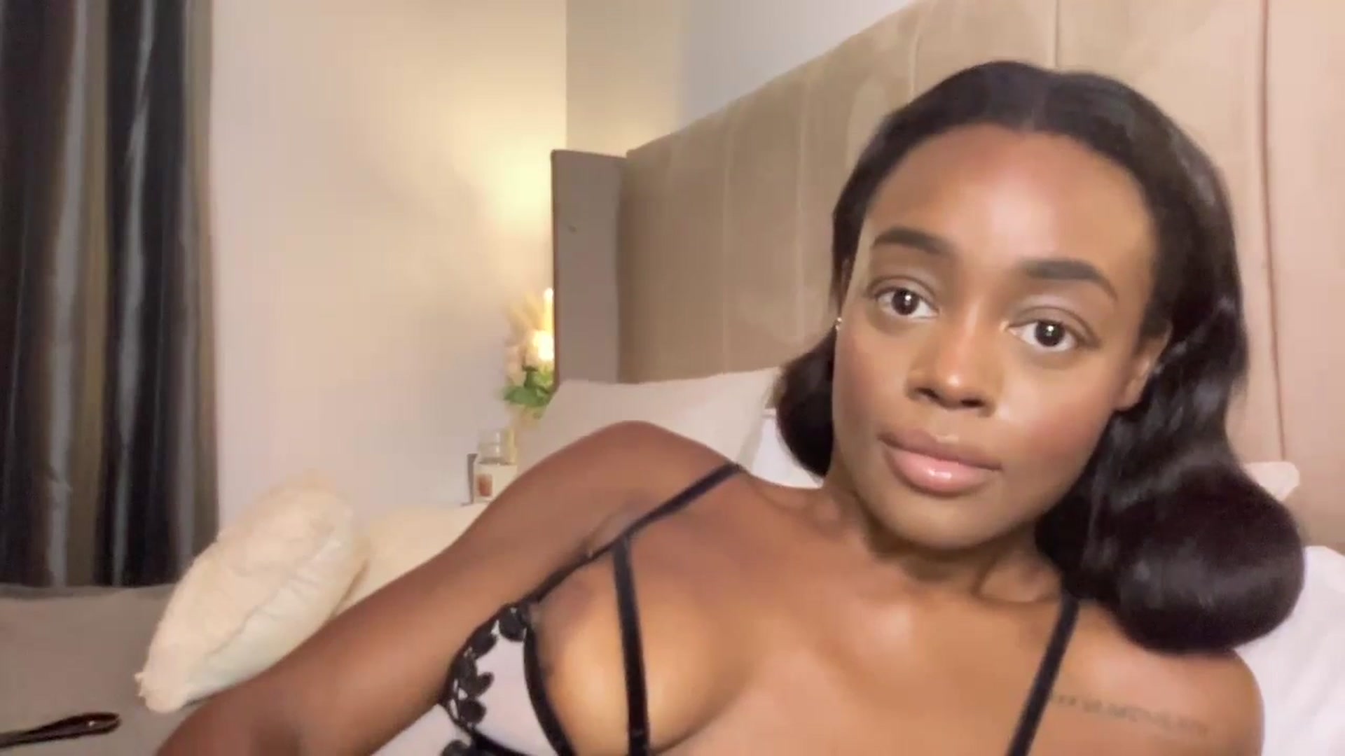Gallery image thumbnail from SweetXEbony1's myfreecams stream on, 10/10/2023, 24:14 image 20 of 20