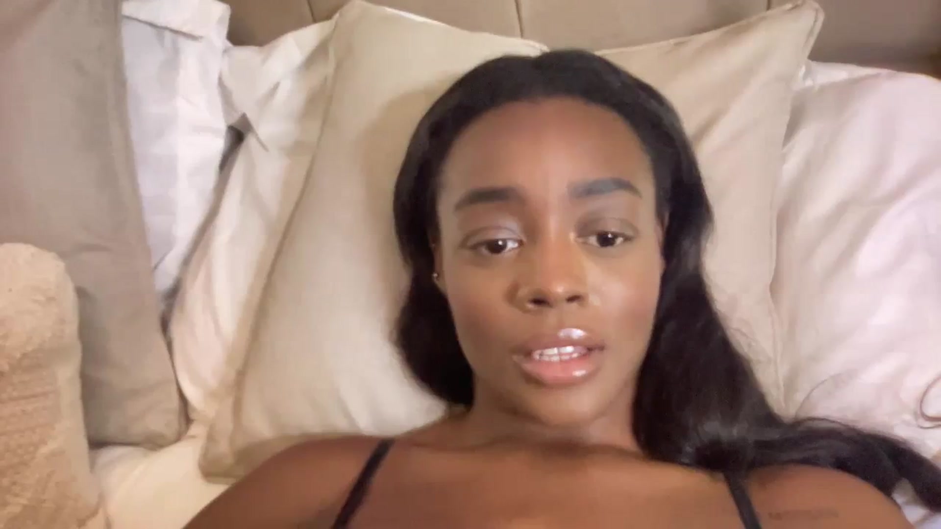 Gallery image thumbnail from SweetXEbony1's myfreecams stream on, 10/10/2023, 24:14 image 18 of 20