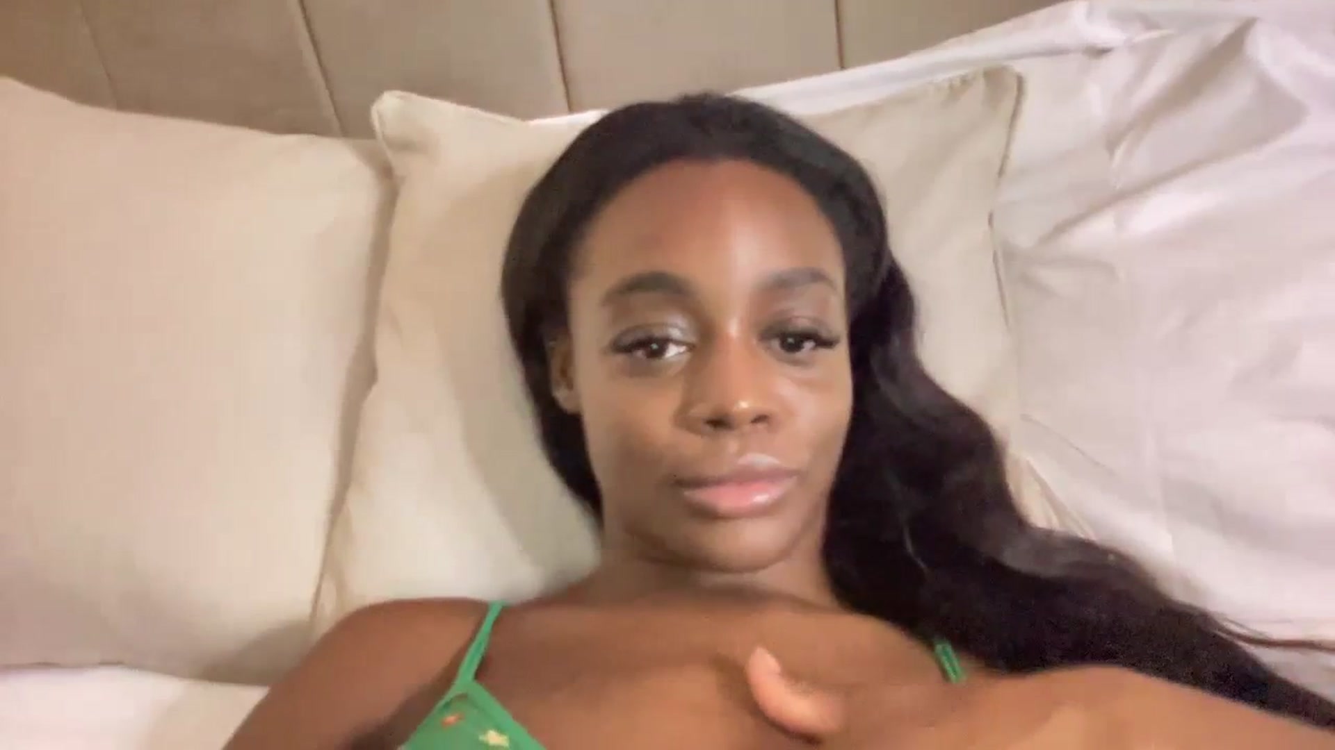 Gallery image thumbnail from SweetXEbony1's myfreecams stream on, 10/18/2023, 23:30 image 9 of 20