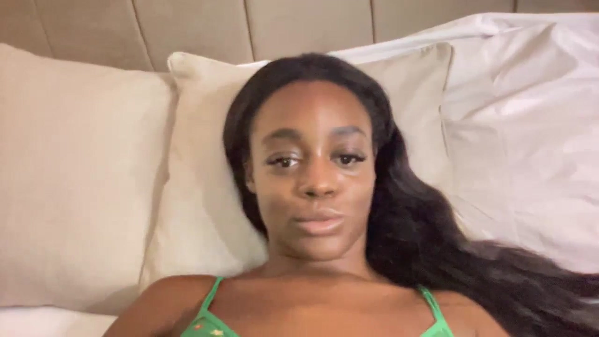 Gallery image thumbnail from SweetXEbony1's myfreecams stream on, 10/18/2023, 23:30 image 10 of 20