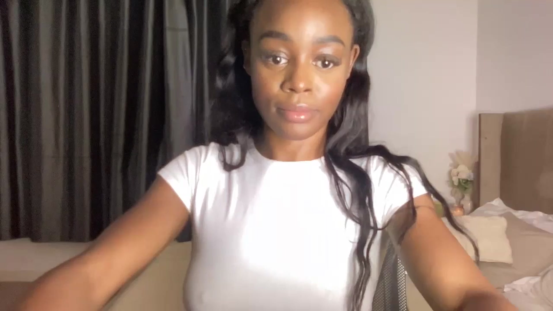 Gallery image thumbnail from SweetXEbony1's myfreecams stream on, 11/01/2023, 20:19 image 17 of 20