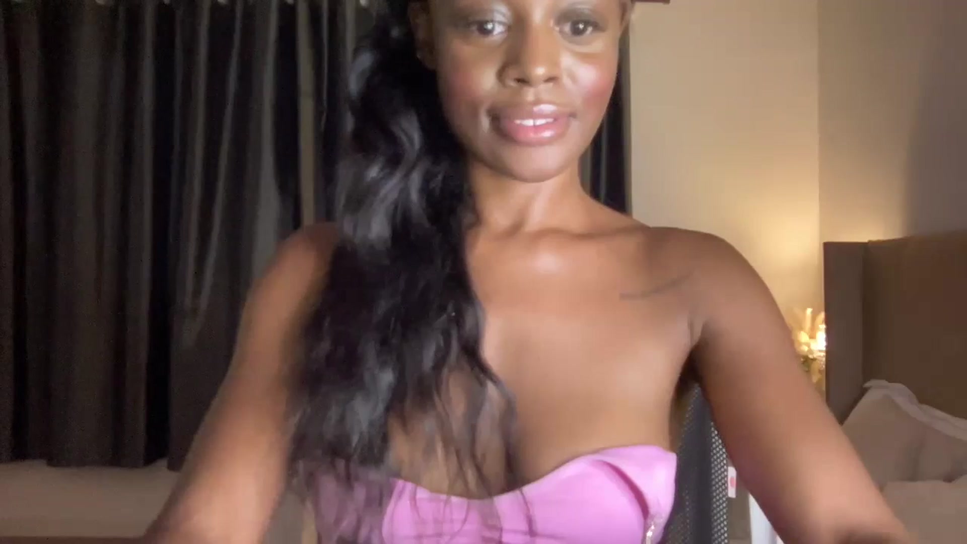 Gallery image thumbnail from SweetXEbony1's myfreecams stream on, 11/08/2023, 17:14 image 5 of 20