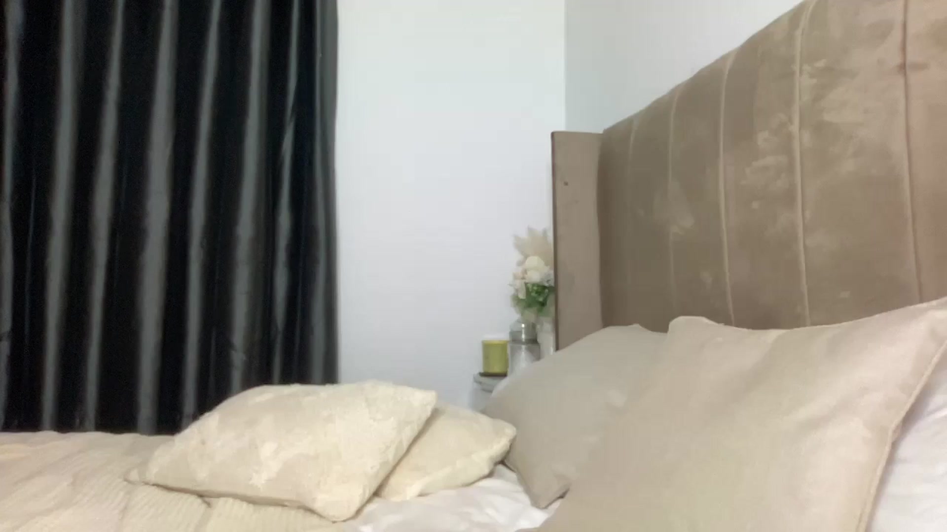 Gallery image thumbnail from SweetXEbony1's myfreecams stream on, 11/16/2023, 02:45 image 15 of 20