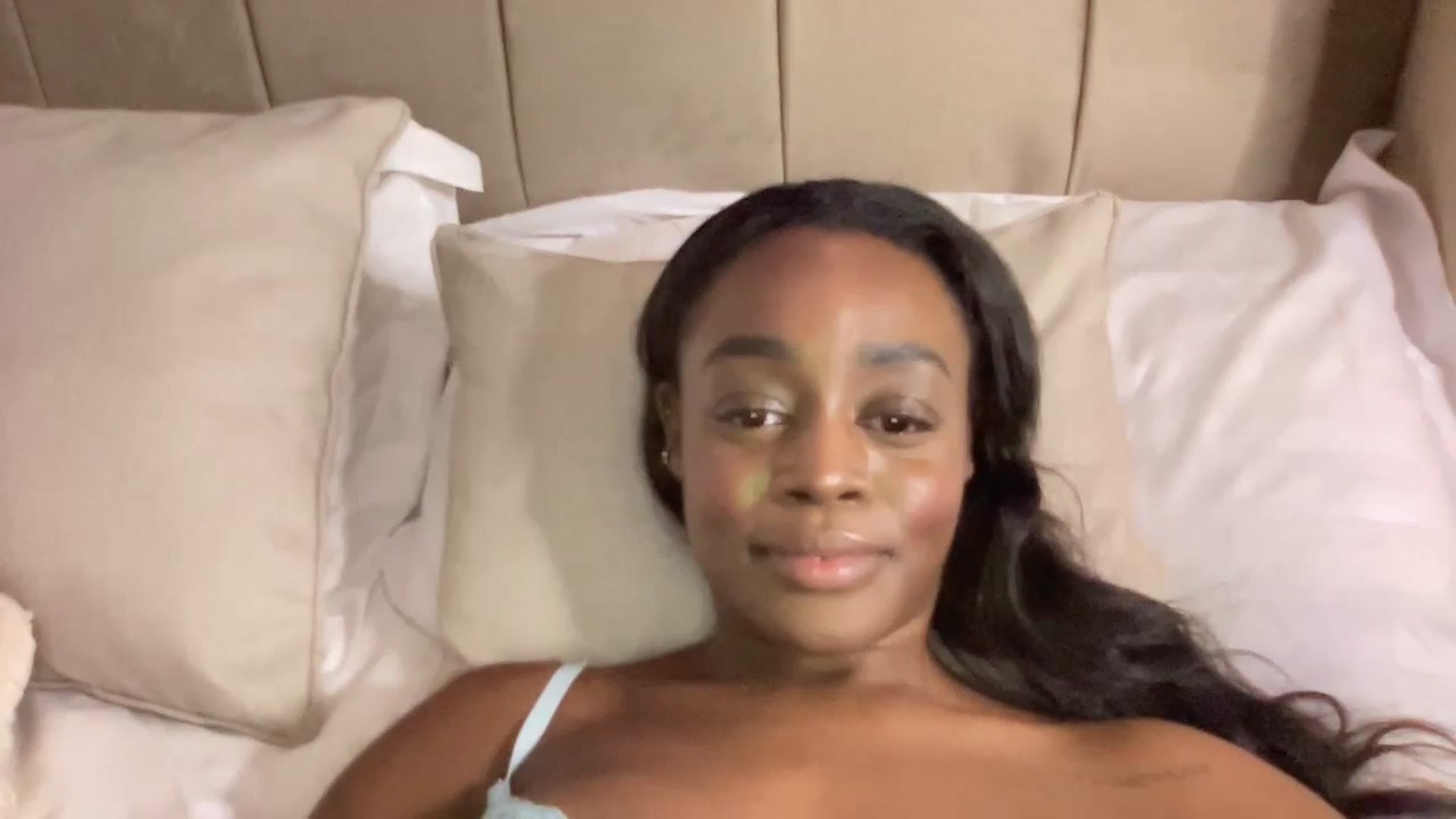 Gallery image thumbnail from SweetXEbony1's myfreecams stream on, 11/16/2023, 16:52 image 15 of 20