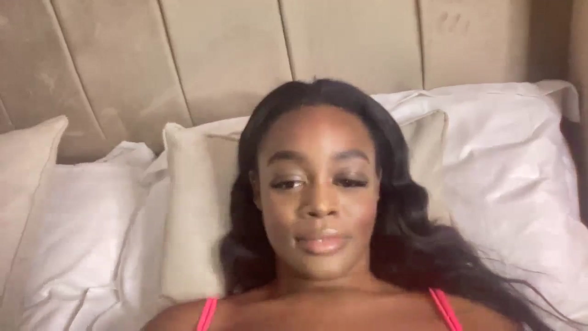 Gallery image thumbnail from SweetXEbony1's myfreecams stream on, 11/29/2023, 22:19 image 5 of 20