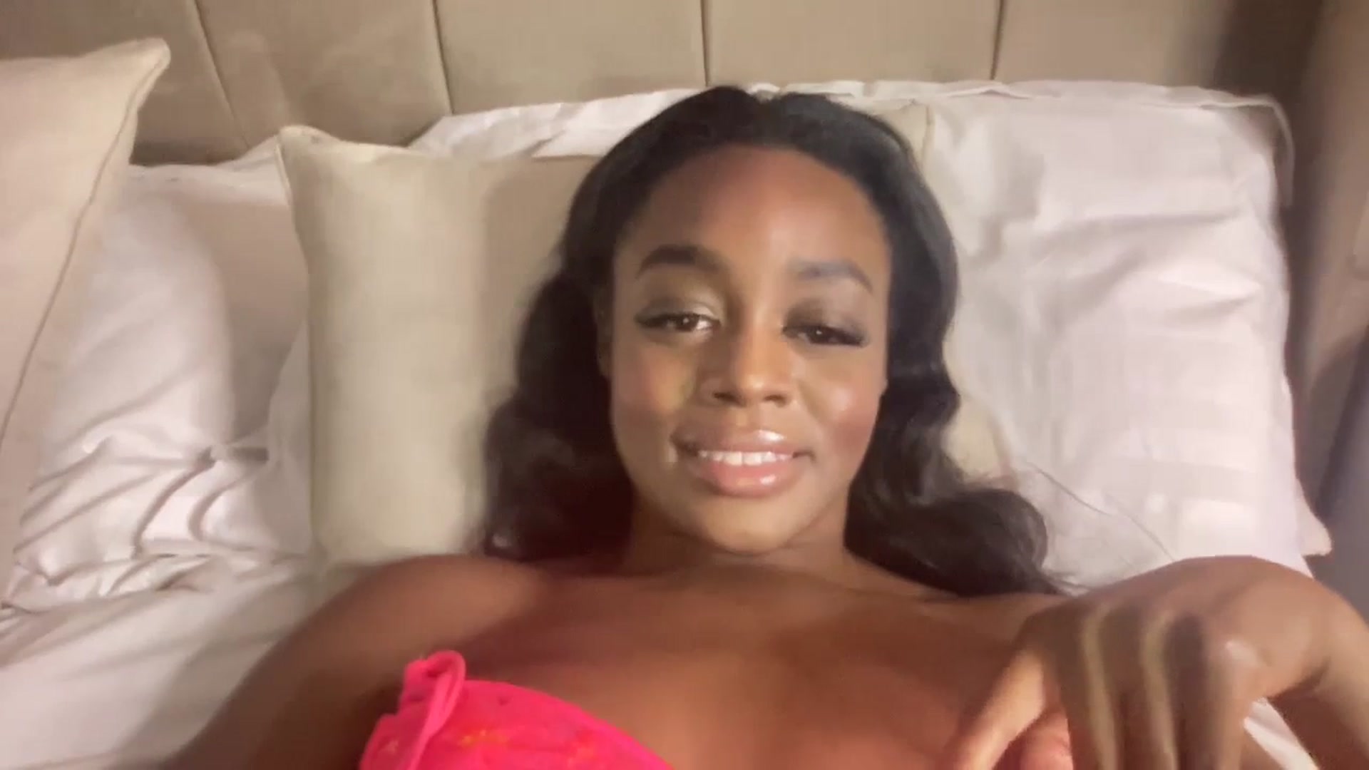 Gallery image thumbnail from SweetXEbony1's myfreecams stream on, 11/30/2023, 24:14 image 9 of 20