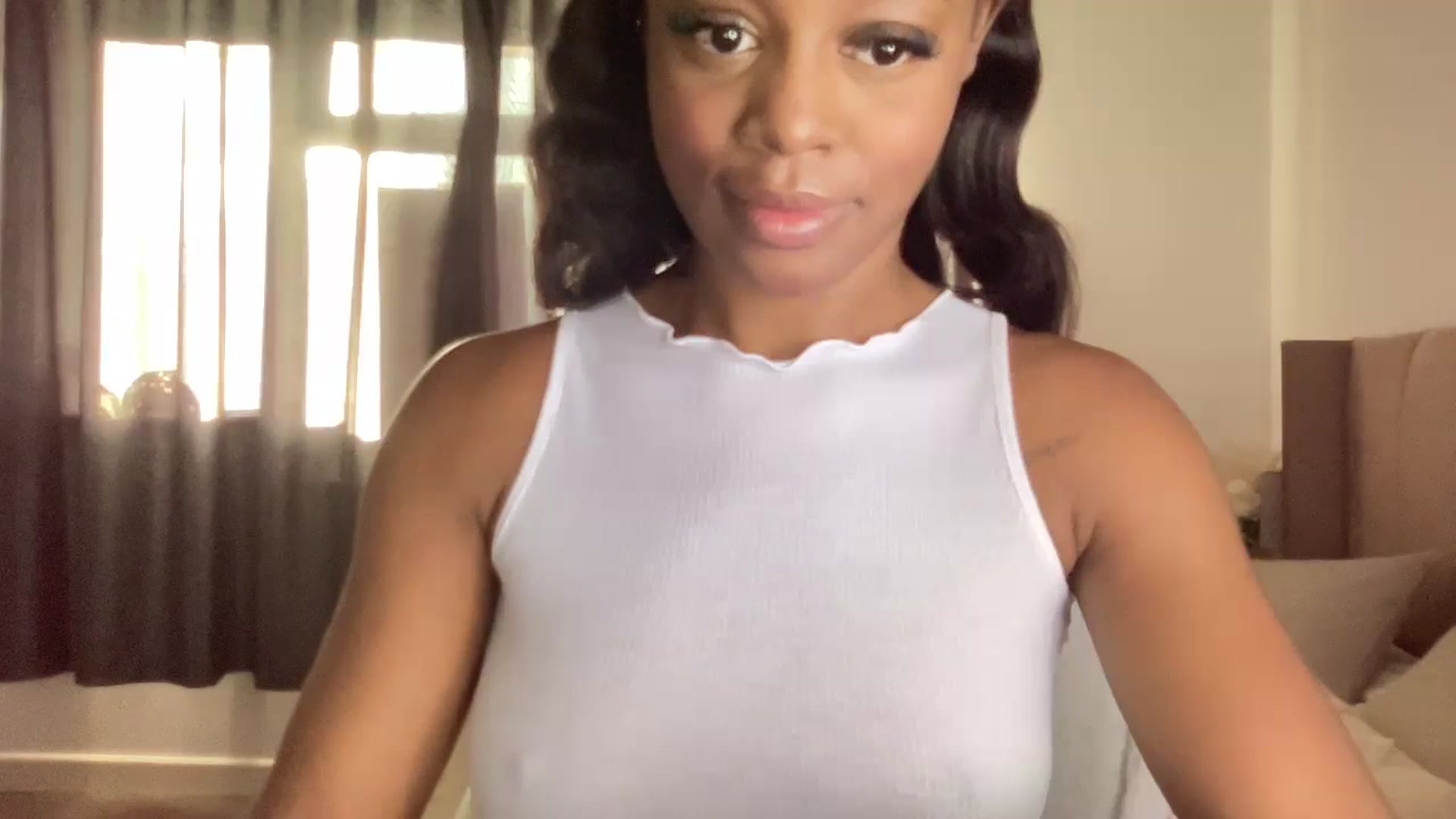 Gallery image thumbnail from SweetXEbony1's myfreecams stream on, 12/06/2023, 13:18 image 6 of 20