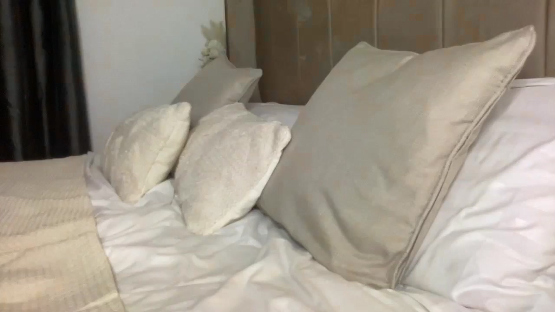 Gallery image thumbnail from SweetXEbony1's myfreecams stream on, 12/06/2023, 23:47 image 16 of 20