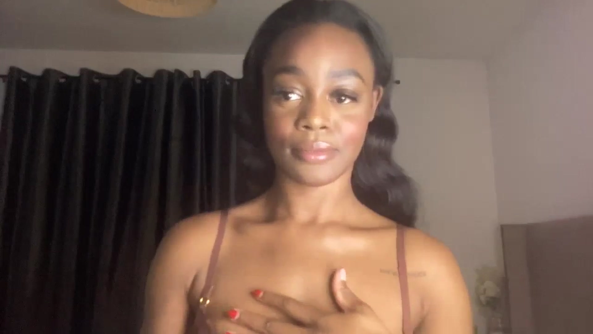 Gallery image thumbnail from SweetXEbony1's myfreecams stream on, 12/07/2023, 21:53 image 6 of 20