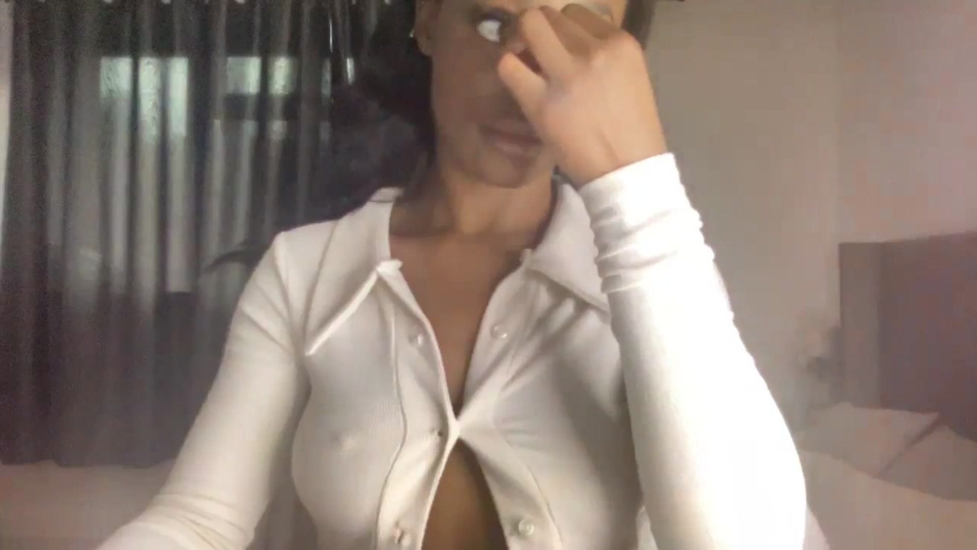 Gallery image thumbnail from SweetXEbony1's myfreecams stream on, 12/08/2023, 13:37 image 17 of 20