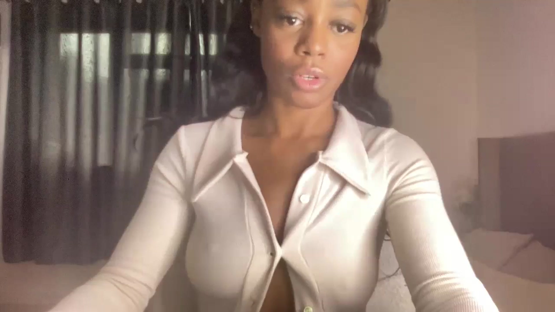 Gallery image thumbnail from SweetXEbony1's myfreecams stream on, 12/08/2023, 13:37 image 15 of 20
