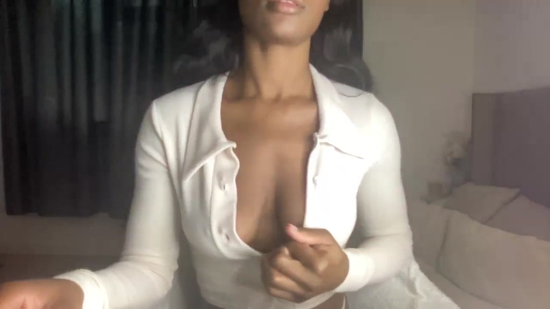 Gallery image thumbnail from SweetXEbony1's myfreecams stream on, 12/08/2023, 14:58 image 11 of 20