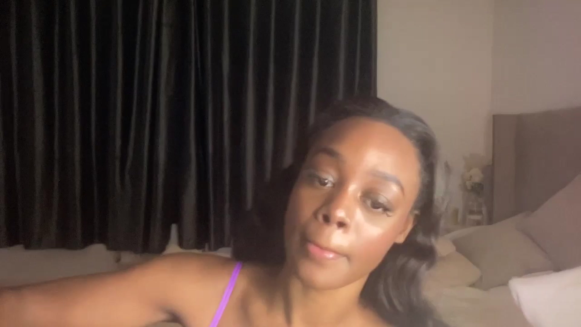 Gallery image thumbnail from SweetXEbony1's myfreecams stream on, 12/12/2023, 23:35 image 10 of 20