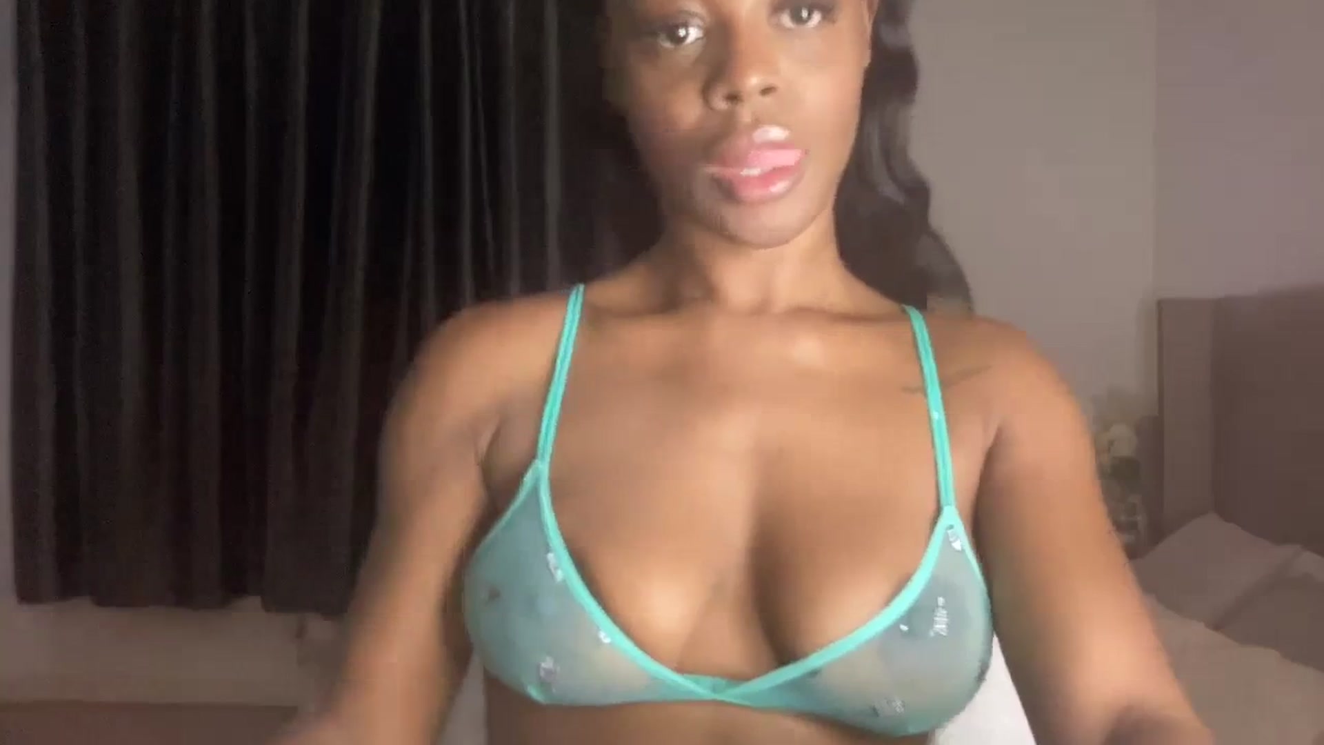 Gallery image thumbnail from SweetXEbony1's myfreecams stream on, 12/14/2023, 16:33 image 17 of 20