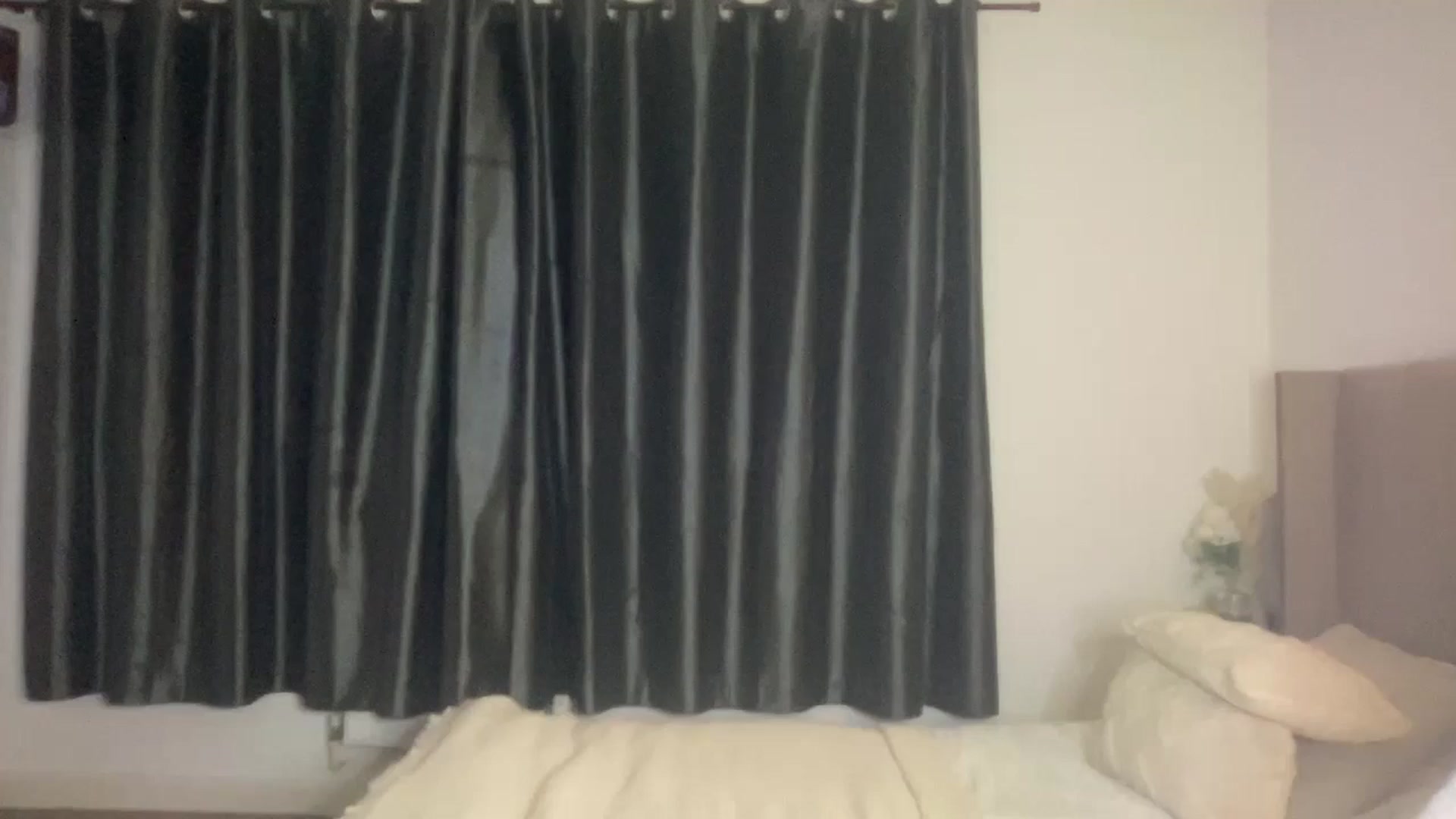 Gallery image thumbnail from SweetXEbony1's myfreecams stream on, 12/18/2023, 23:49 image 17 of 20
