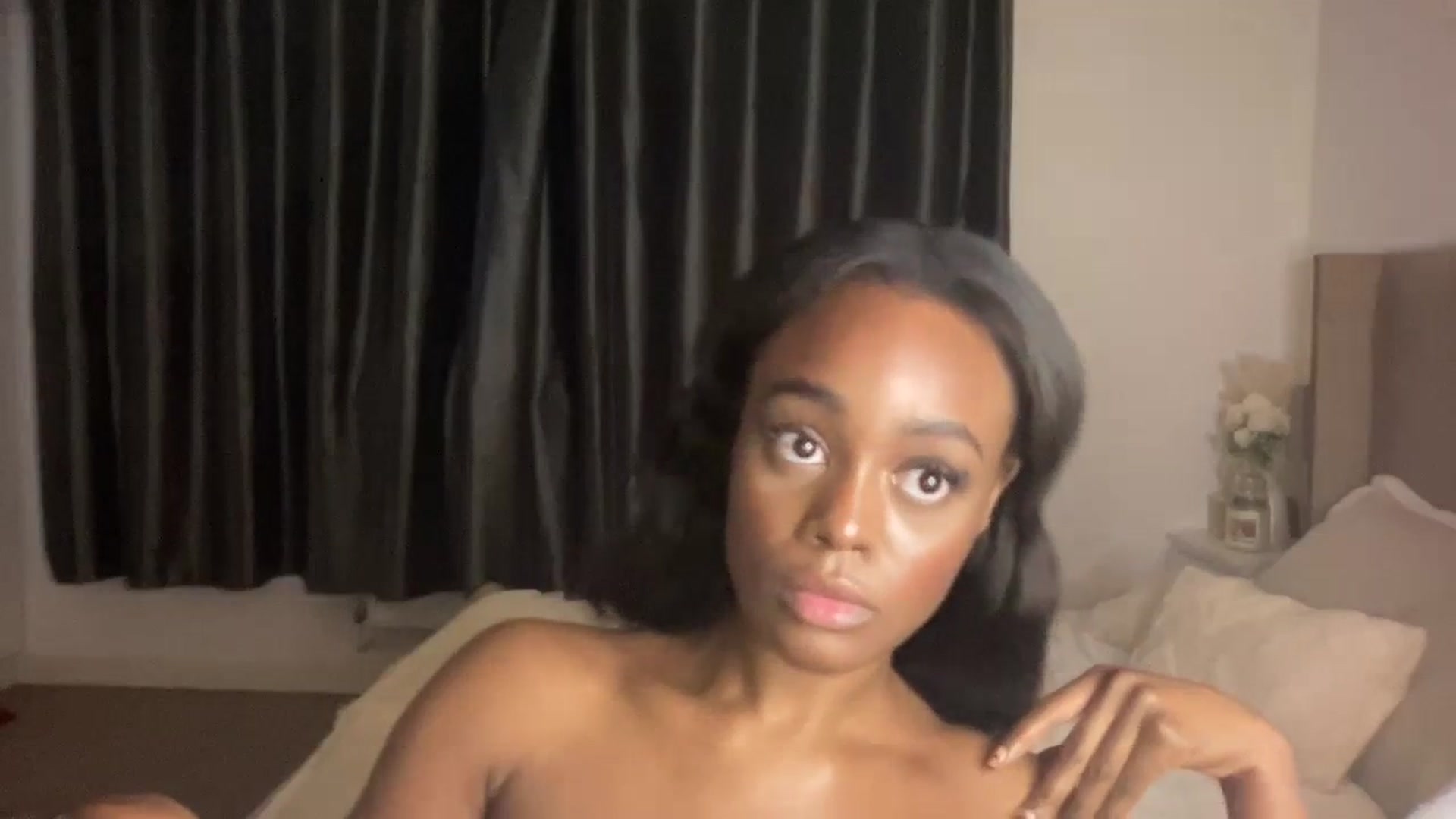 Gallery image thumbnail from SweetXEbony1's myfreecams stream on, 01/02/2024, 04:11 image 18 of 20
