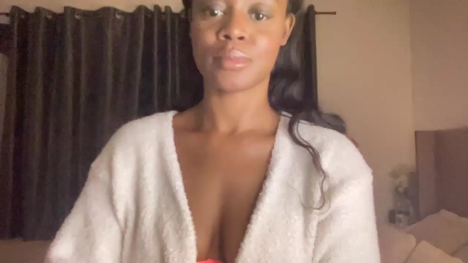 Gallery image thumbnail from SweetXEbony1's myfreecams stream on, 01/18/2024, 02:33 image 19 of 20