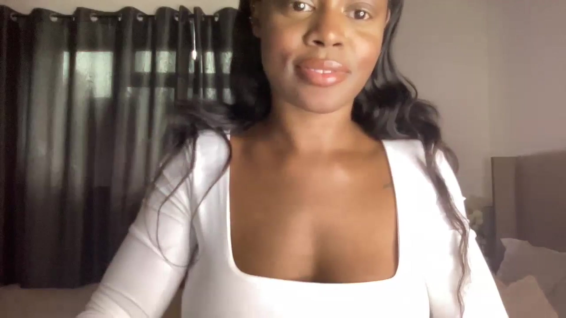 Gallery image thumbnail from SweetXEbony1's myfreecams stream on, 01/25/2024, 14:50 image 14 of 20