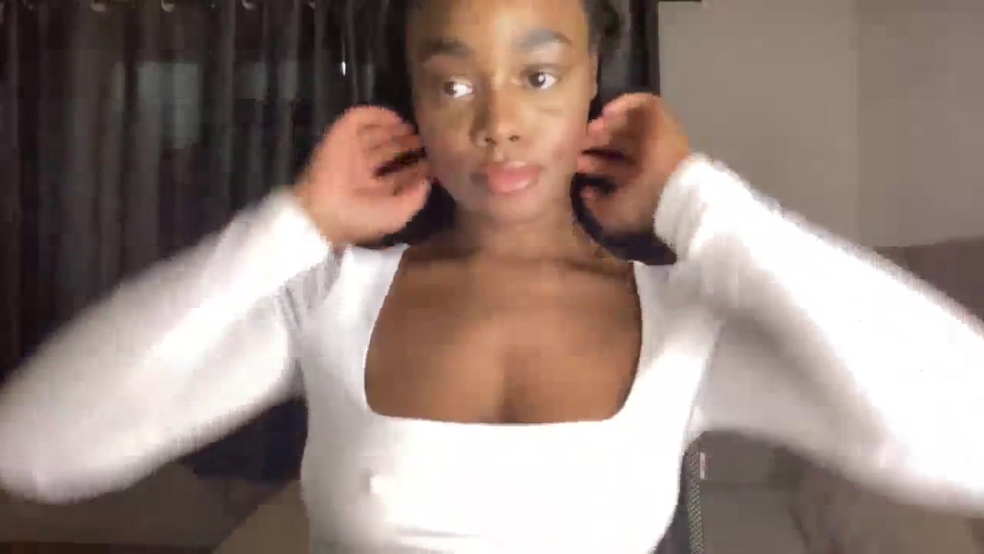 Gallery image thumbnail from SweetXEbony1's myfreecams stream on, 01/25/2024, 16:28 image 3 of 20