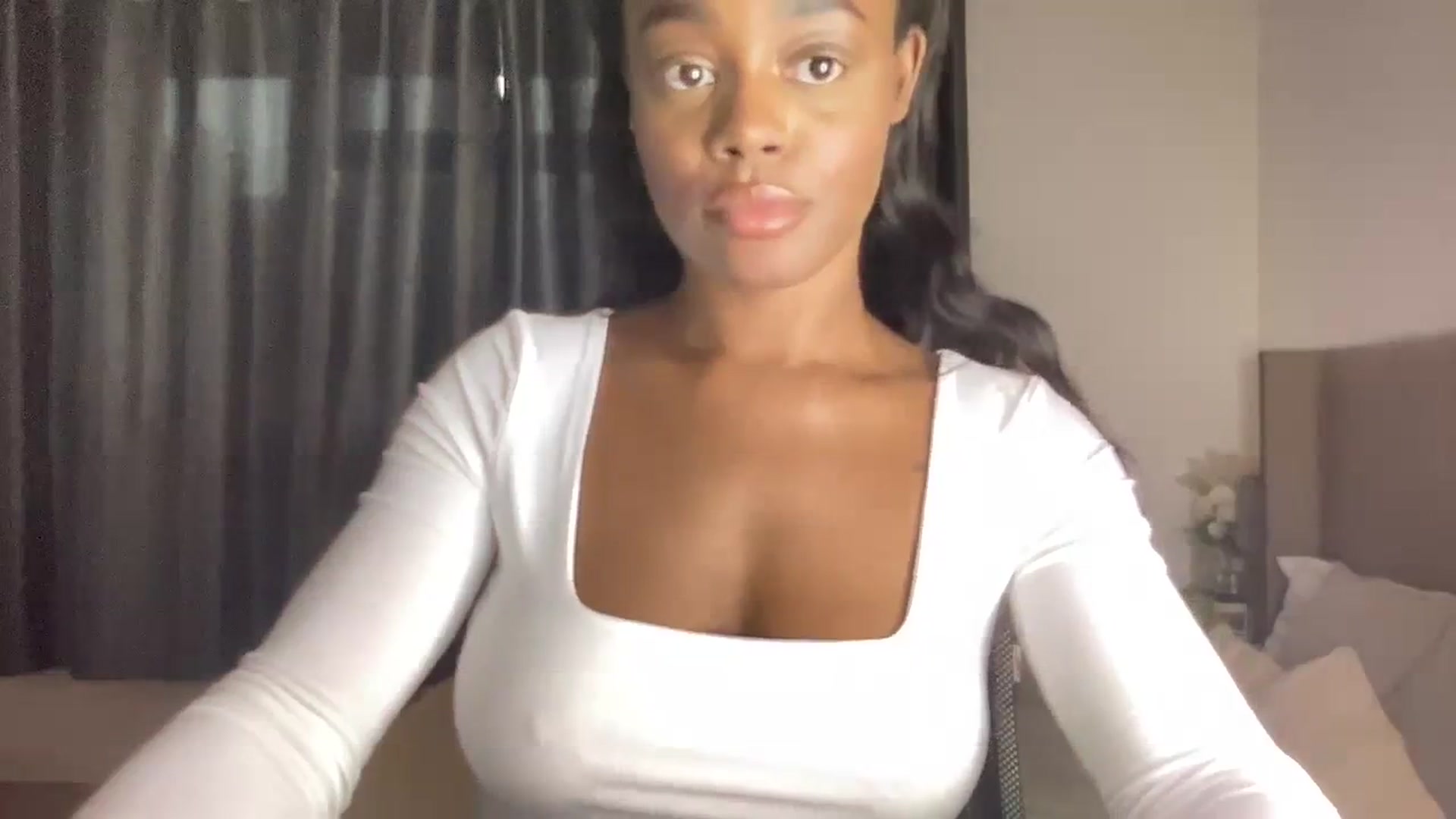 Gallery image thumbnail from SweetXEbony1's myfreecams stream on, 01/25/2024, 16:28 image 4 of 20