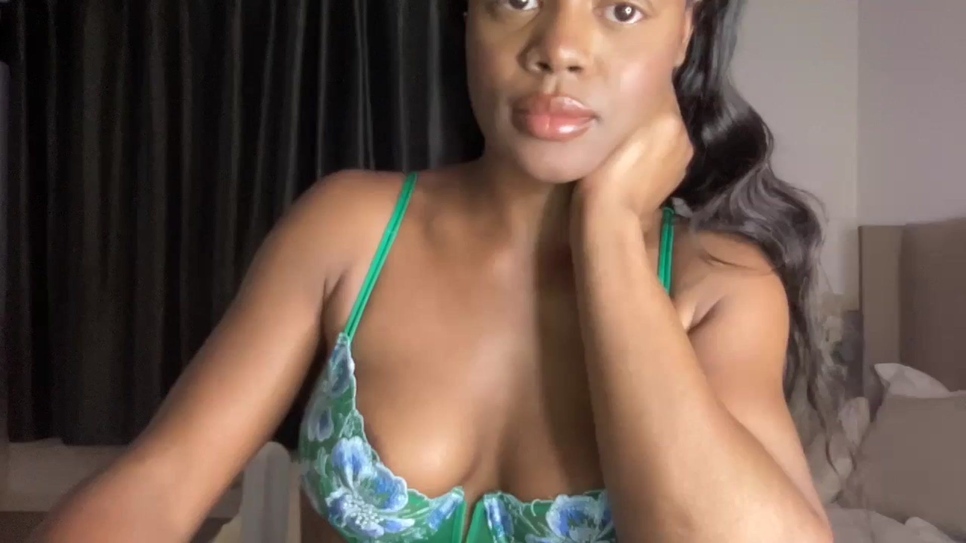 Gallery image thumbnail from SweetXEbony1's myfreecams stream on, 01/26/2024, 01:42 image 15 of 20