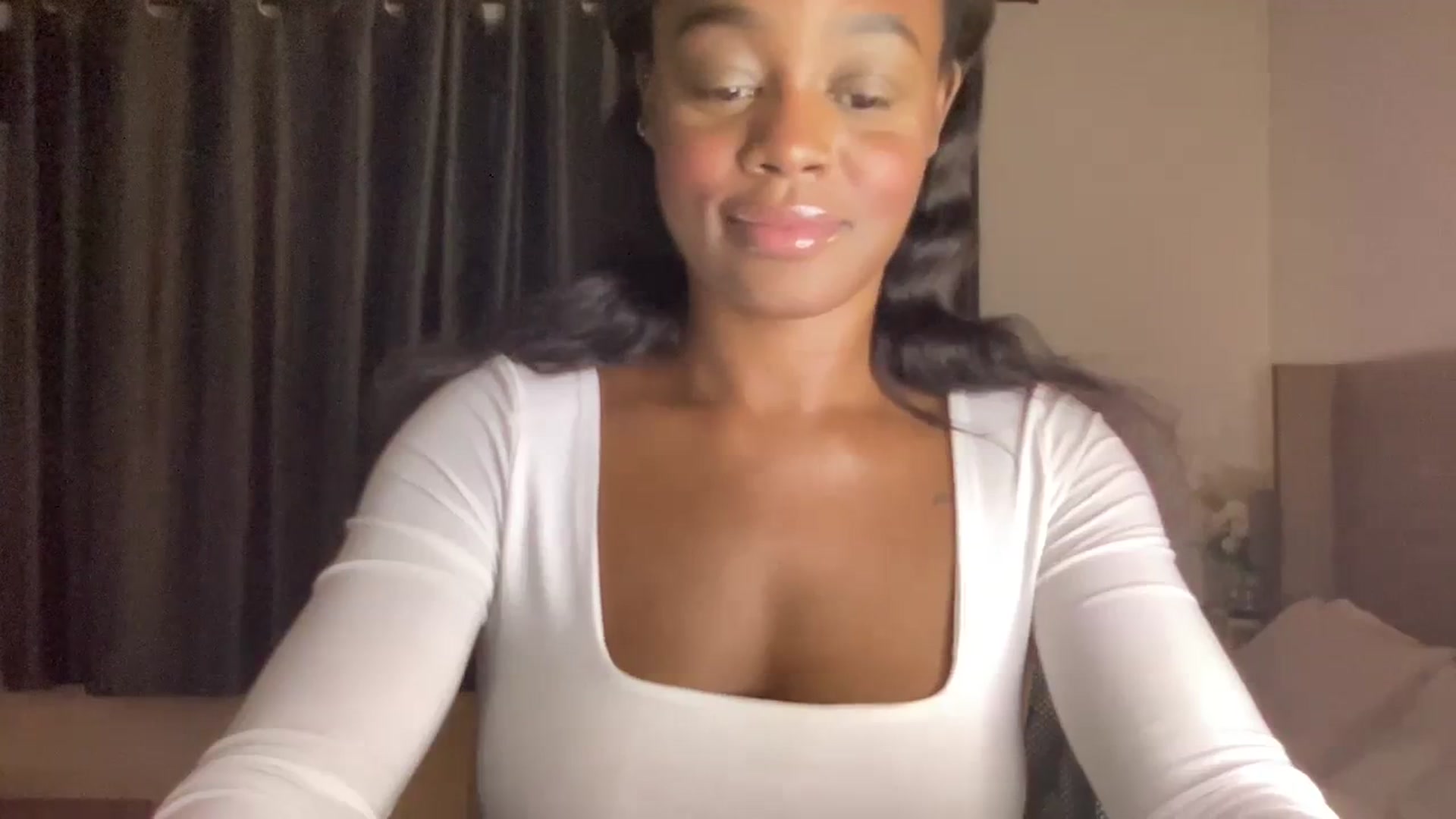 Gallery image thumbnail from SweetXEbony1's myfreecams stream on, 02/06/2024, 18:26 image 5 of 20