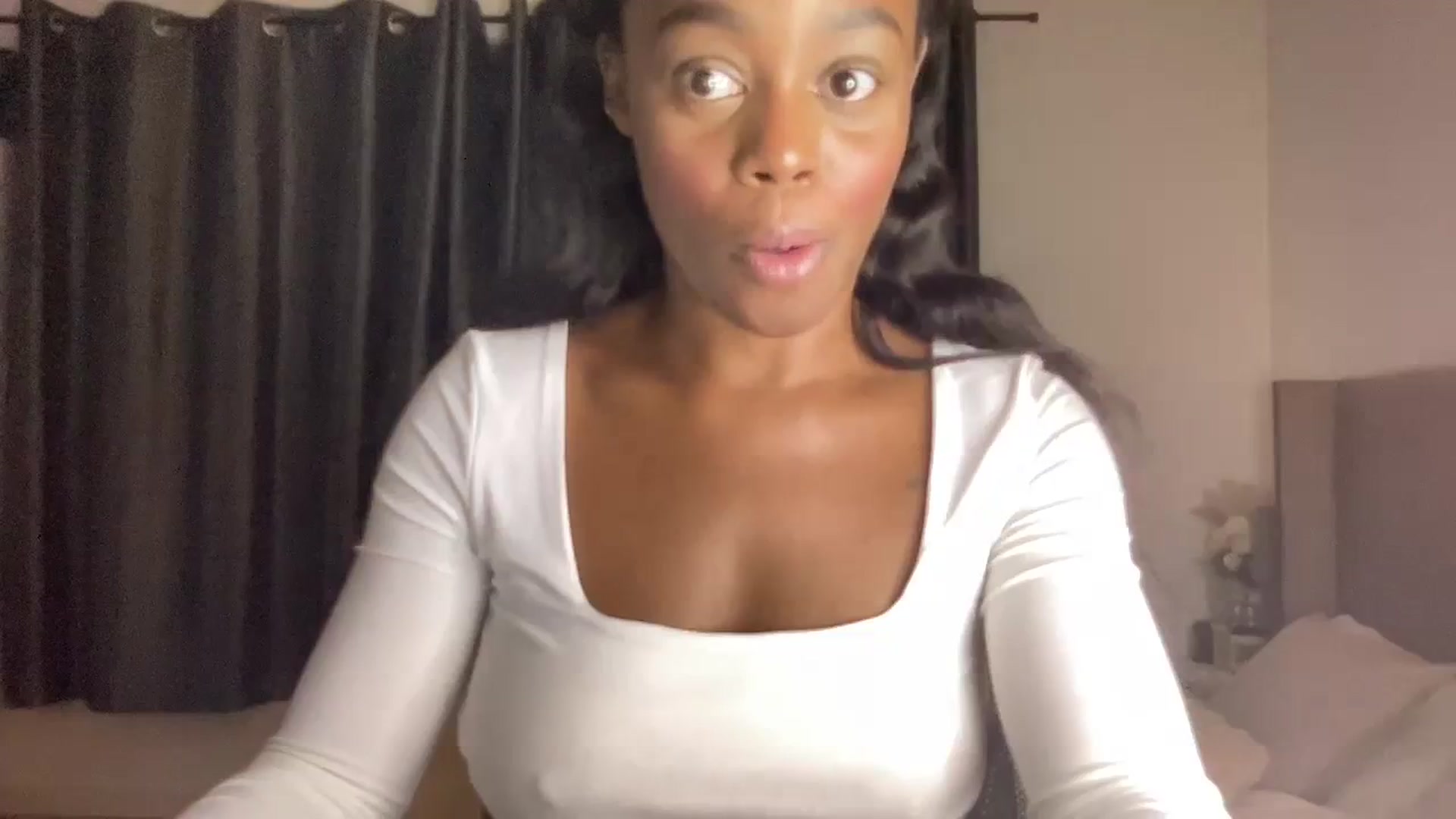 Gallery image thumbnail from SweetXEbony1's myfreecams stream on, 02/06/2024, 21:43 image 12 of 20