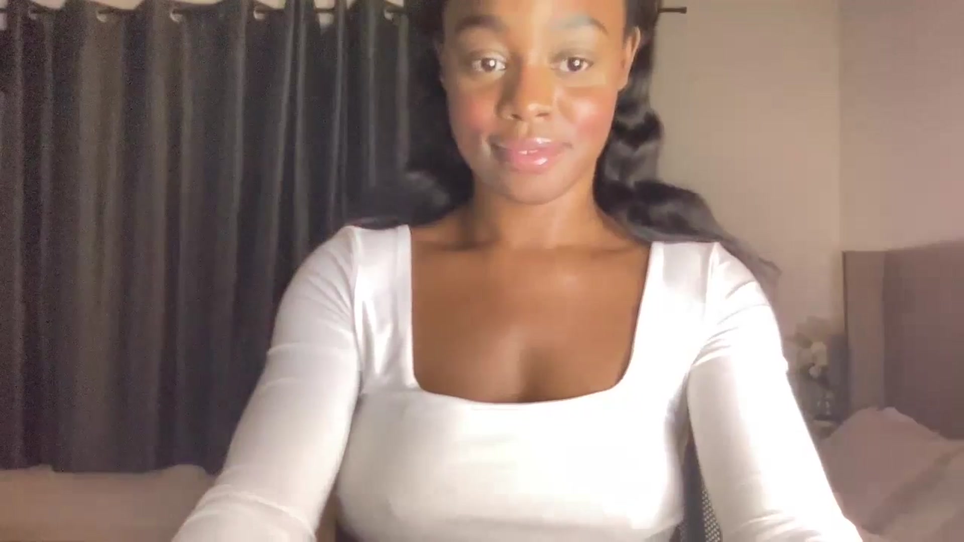 Gallery image thumbnail from SweetXEbony1's myfreecams stream on, 02/06/2024, 21:43 image 17 of 20