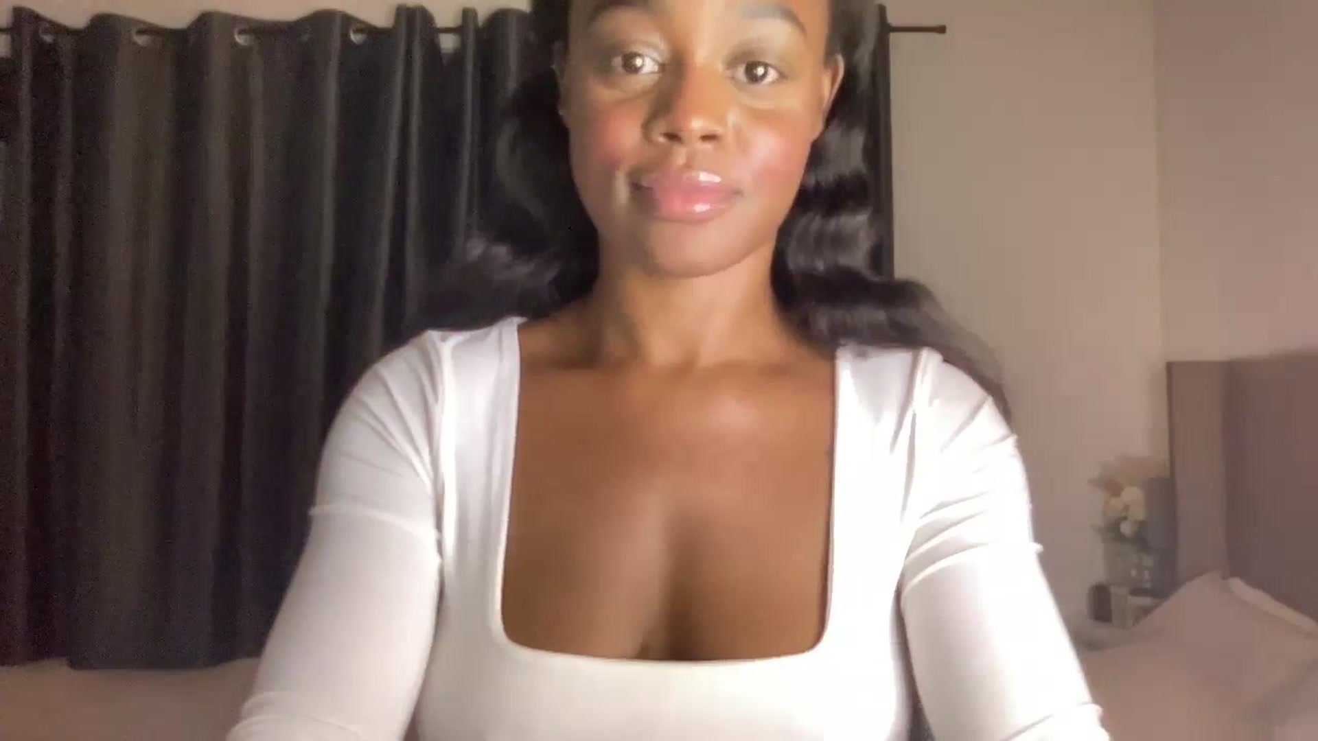 Gallery image thumbnail from SweetXEbony1's myfreecams stream on, 02/06/2024, 22:39 image 8 of 20