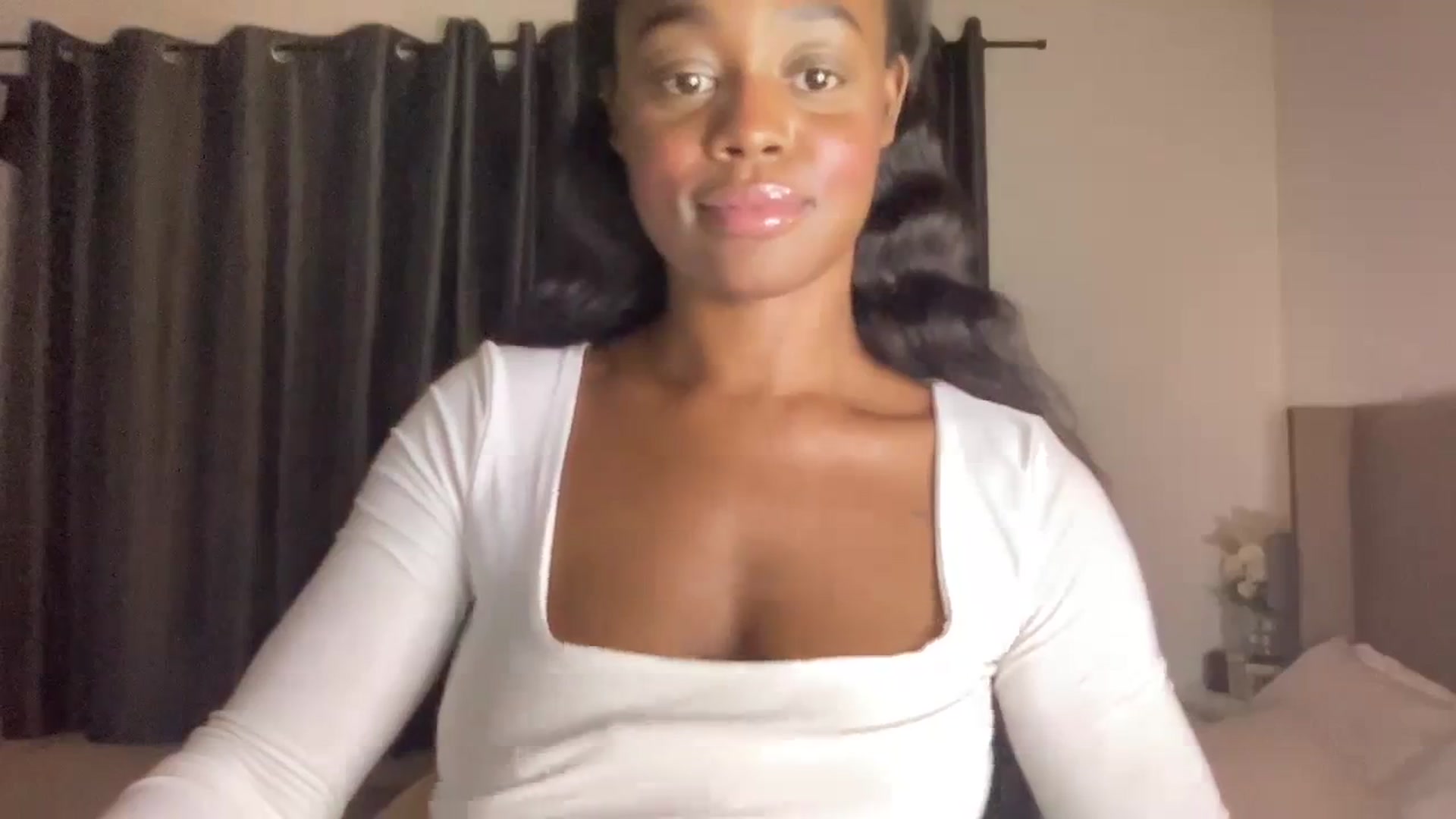 Gallery image thumbnail from SweetXEbony1's myfreecams stream on, 02/06/2024, 22:39 image 3 of 20
