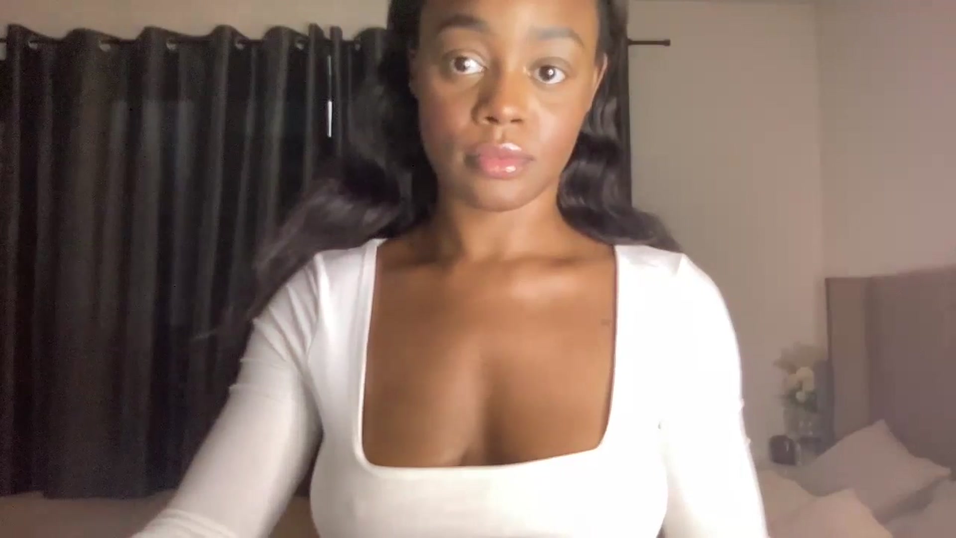 Gallery image thumbnail from SweetXEbony1's myfreecams stream on, 02/15/2024, 17:01 image 16 of 20