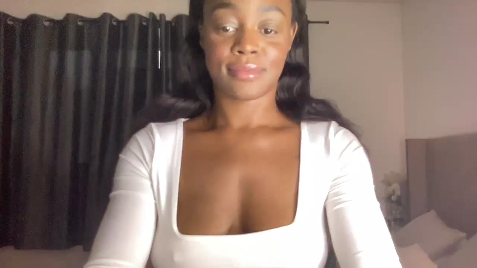 Gallery image thumbnail from SweetXEbony1's myfreecams stream on, 02/15/2024, 17:01 image 12 of 20
