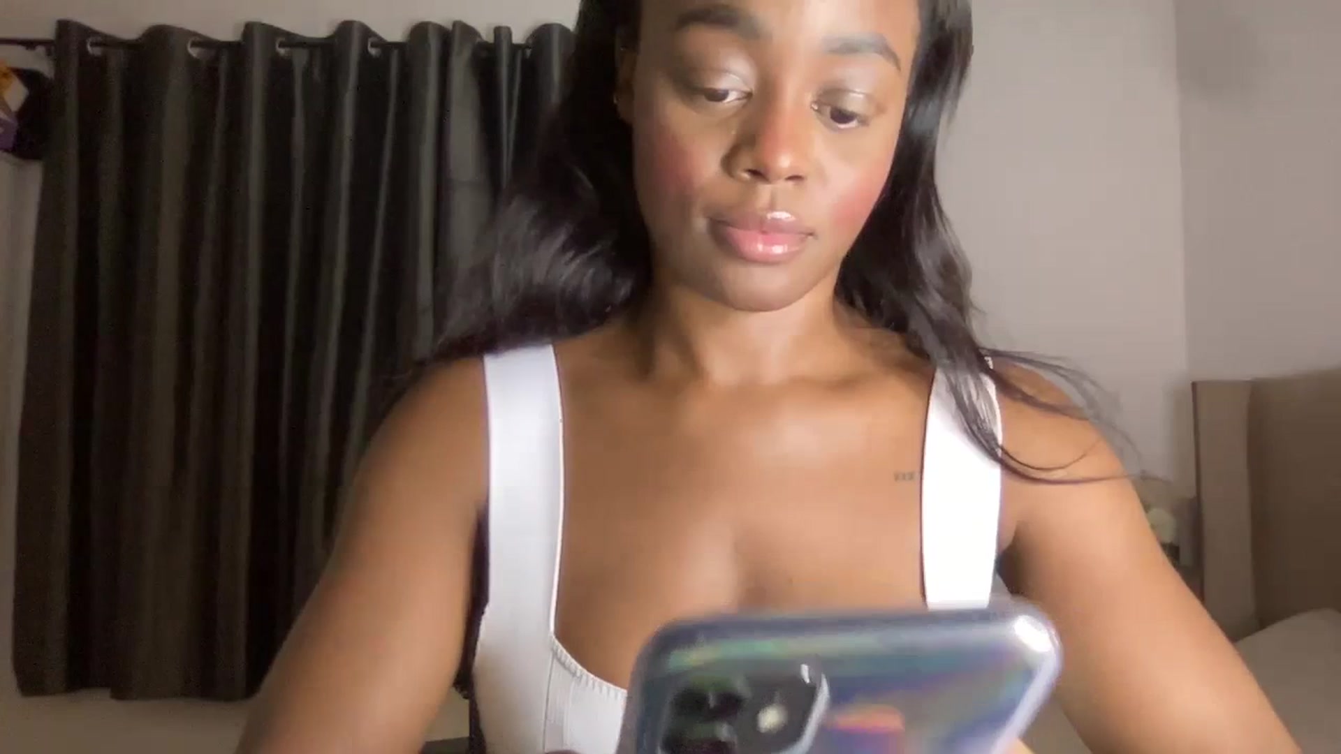 Gallery image thumbnail from SweetXEbony1's myfreecams stream on, 02/28/2024, 19:37 image 17 of 20