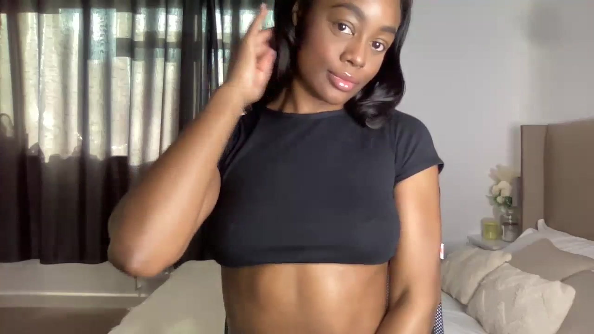 Gallery image thumbnail from SweetXEbony1's myfreecams stream on, 03/05/2024, 15:57 image 2 of 20