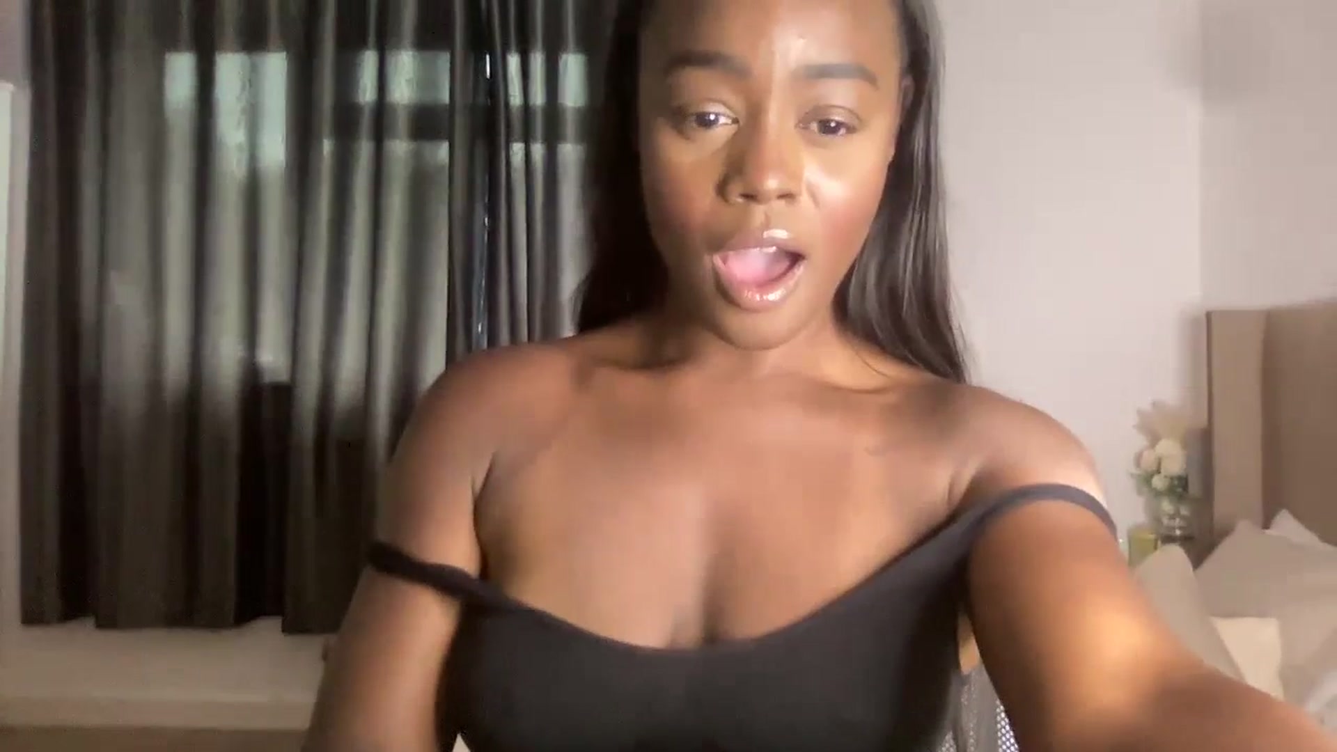 Gallery image thumbnail from SweetXEbony1's myfreecams stream on, 04/25/2024, 16:22 image 16 of 20