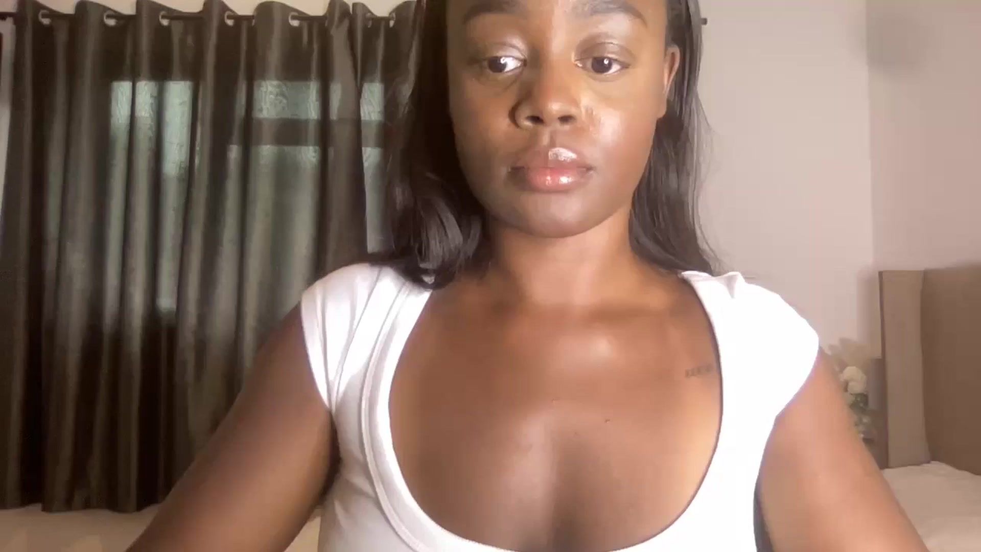 Gallery image thumbnail from SweetXEbony1's myfreecams stream on, 05/01/2024, 15:26 image 8 of 20