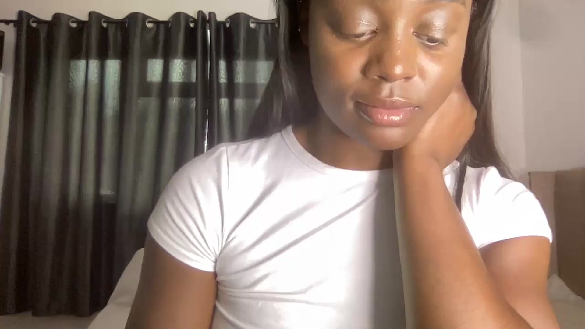 Gallery image thumbnail from SweetXEbony1's myfreecams stream on, 05/15/2024, 15:41 image 18 of 20