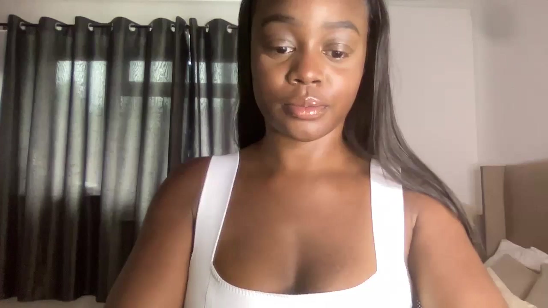 Gallery image thumbnail from SweetXEbony1's myfreecams stream on, 05/21/2024, 11:16 image 12 of 20