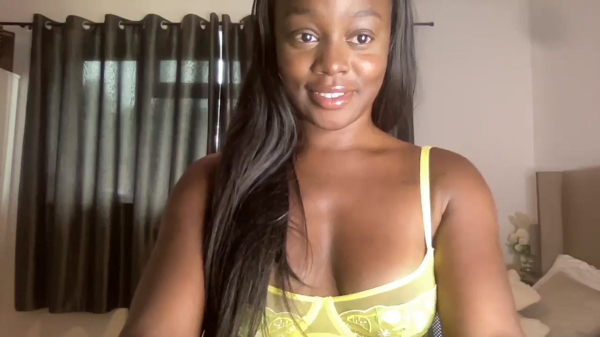 Gallery image thumbnail from SweetXEbony1's myfreecams stream on, 05/29/2024, 14:43 image 6 of 20