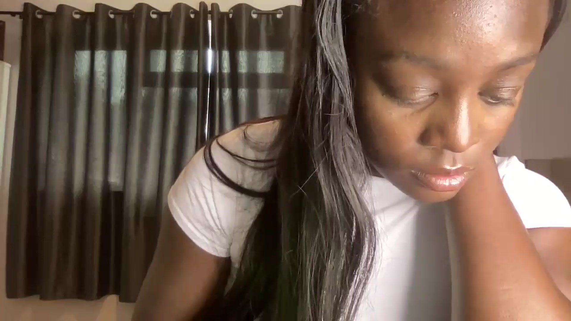 Gallery image thumbnail from SweetXEbony1's myfreecams stream on, 05/29/2024, 14:43 image 19 of 20